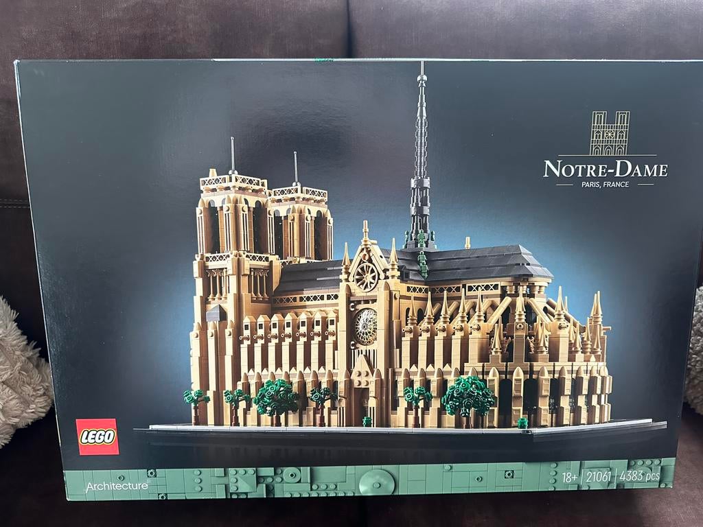 LEGO Architecture Notre-Dame - Zo goed als nieuw, Ophalen of Verzenden, Zo goed als nieuw, Complete set, Lego