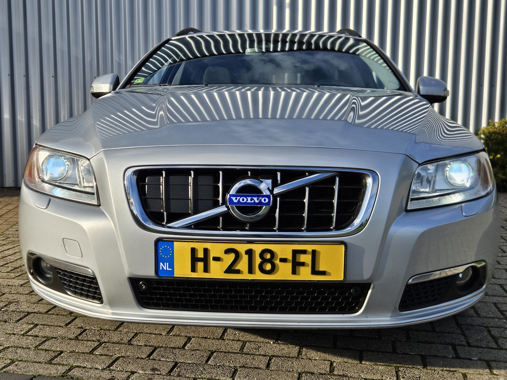 Volvo V70 2.5T Summum /Dealer Onderhouden/Automaat!, Auto's, Dealer onderhouden, 232 pk, 1567 kg, 93 €/maand