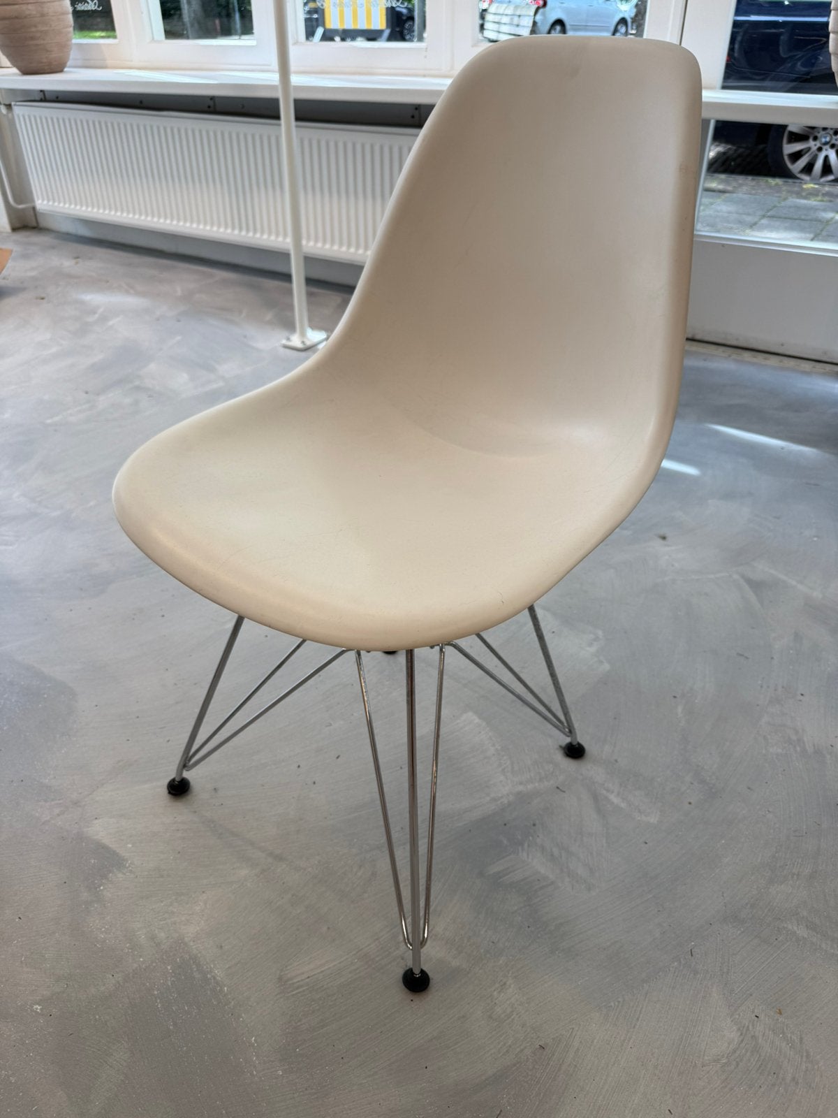 Vitra Eames DSR stoel wit, Ophalen, Kunststof, Wit, Zo goed als nieuw