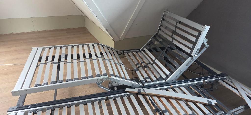 2x Elektrisch verstelbare lattenbodem 90x220, Ophalen, Gebruikt, 90 cm, Eenpersoons