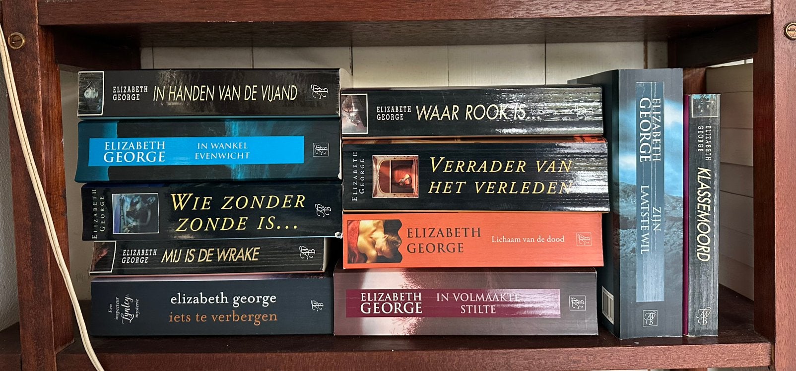11 boeken van Elizabeth George, Boeken, Ophalen of Verzenden, Gelezen