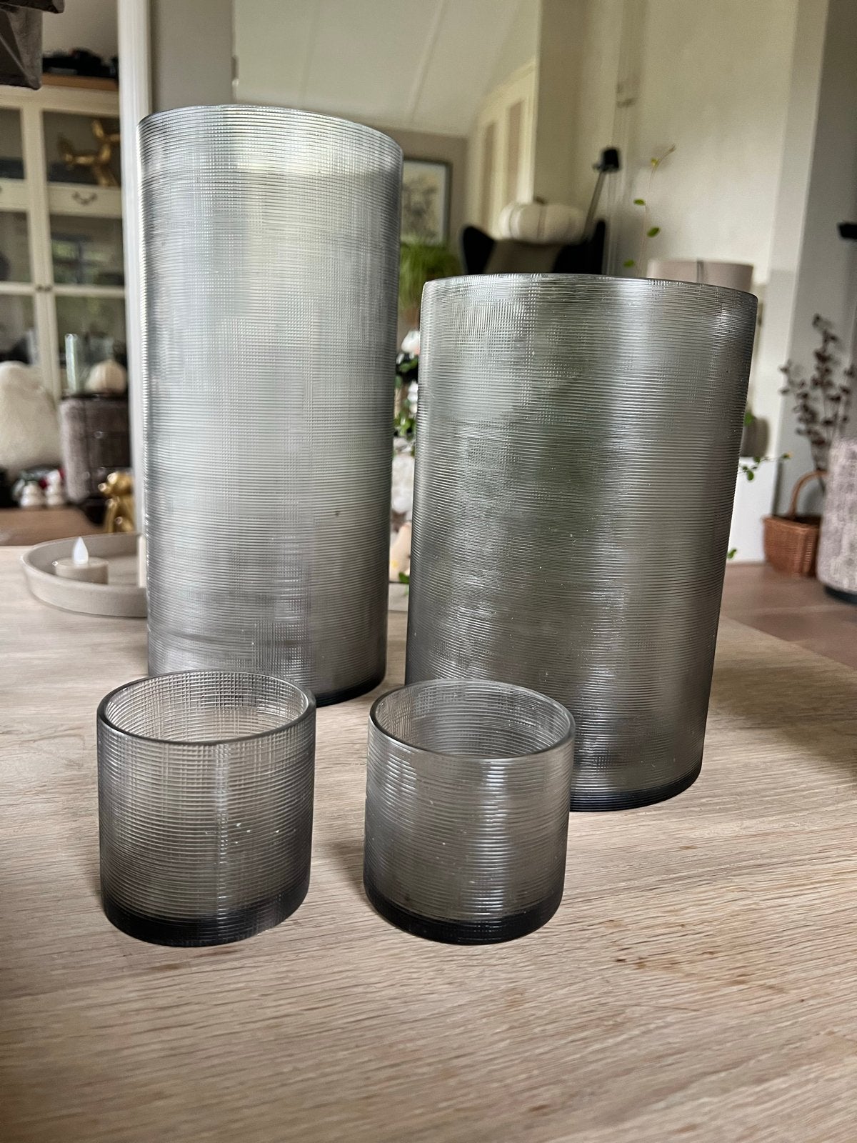Bombyxx geribbelde vazen set in smoke glas, Ophalen, Met patroon/structuur, Grijs, Glas