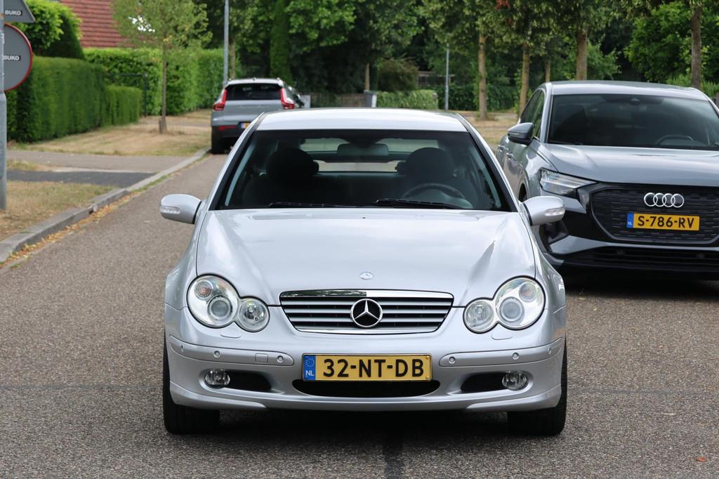 Mercedes-Benz C-klasse Sportcoupé 180 K. | CLIMA | CRUISE|, Auto's, Gebruikt, 4 stoelen, 1796 cc, Handgeschakeld