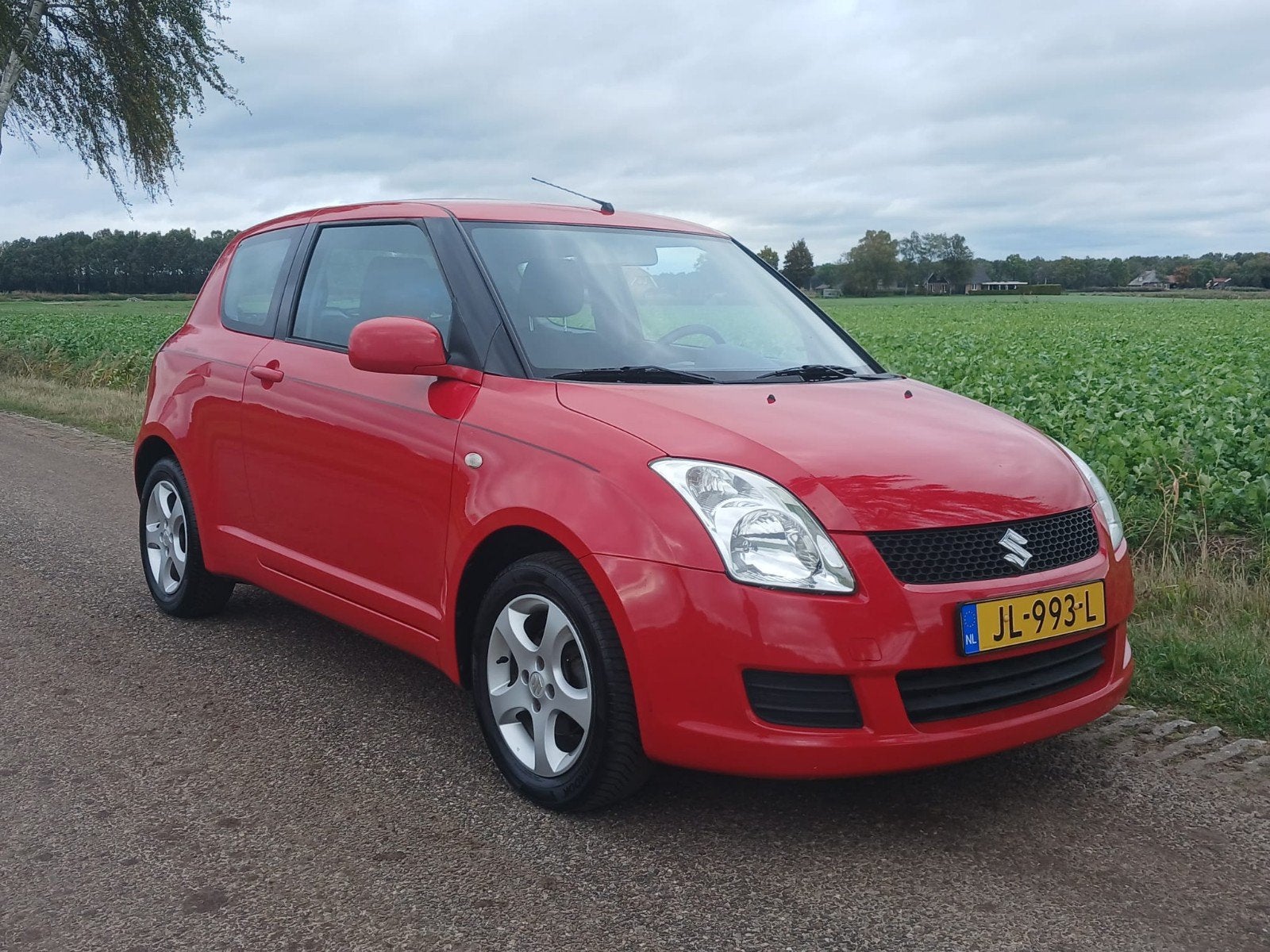 Suzuki Swift 1.3 AIRCO NIEUW APK, Auto's, 31 €/maand, Swift, Bedrijf, Handgeschakeld