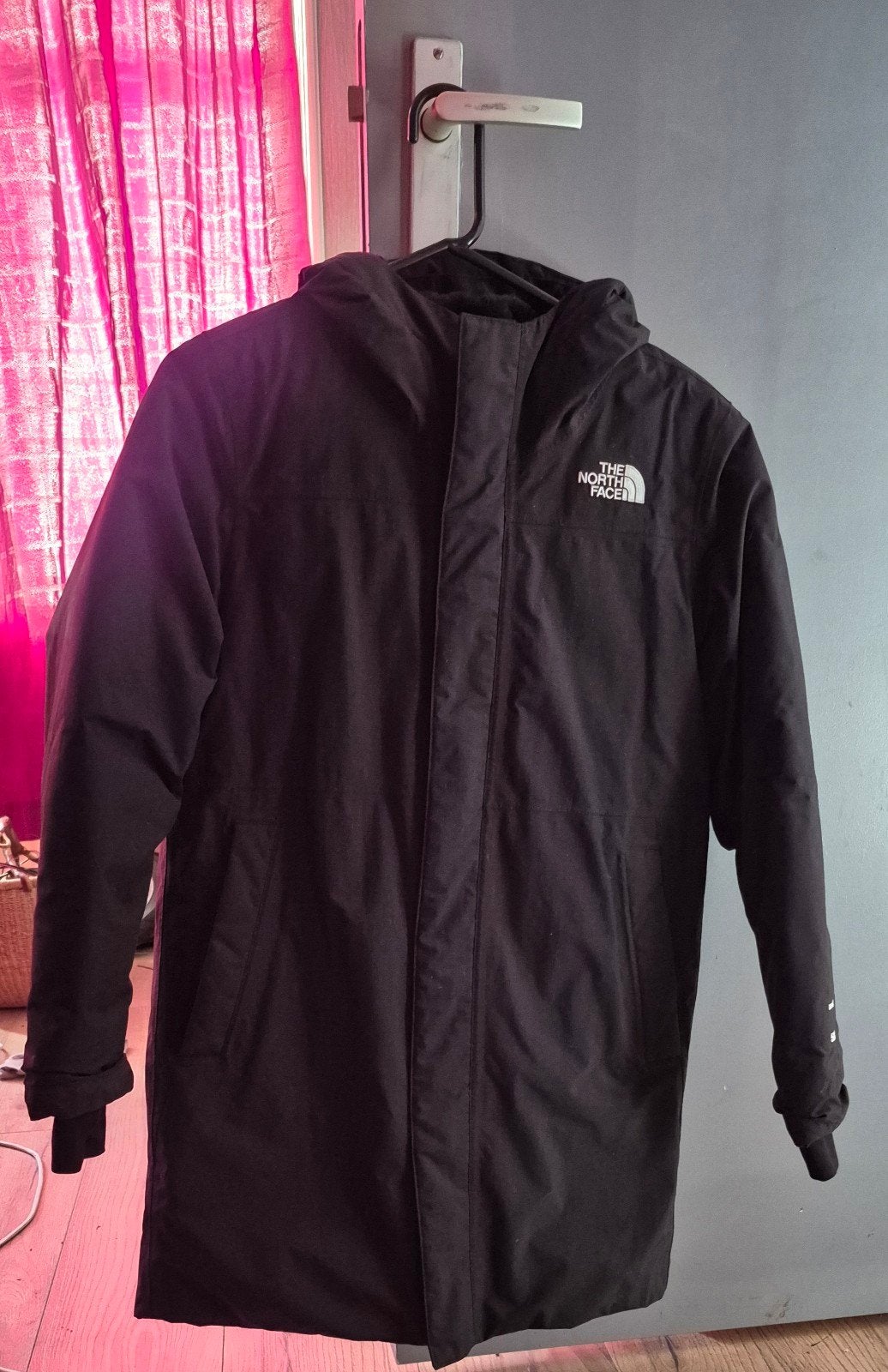 The North Face Dryvent 550 Winterjas, Kleding | Dames, Jassen | Winter, Maat 38/40 (M), Zwart, Ophalen of Verzenden, Zo goed als nieuw