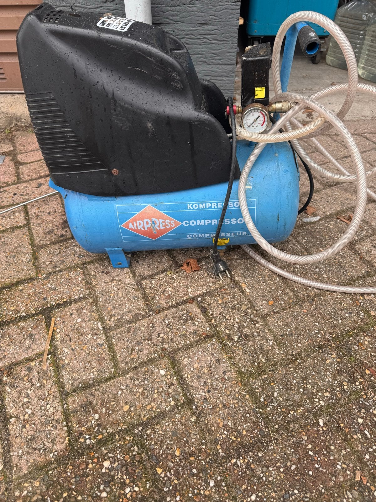 Werkende compressor Airpress HLO 215/25, Ophalen, Gebruikt, 6 tot 10 bar, Minder dan 200 liter/min