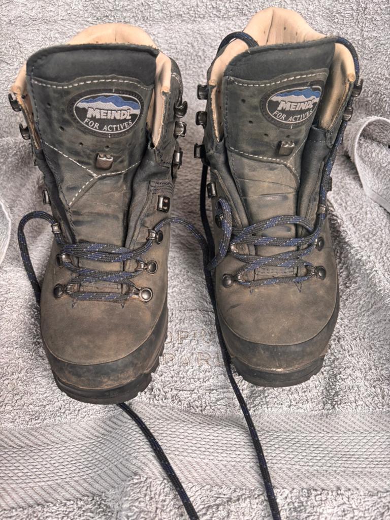 Meindl dames wandelschoenen, Sport en Fitness, Bergsport en Wandelen, Ophalen of Verzenden, Zo goed als nieuw, Schoenen