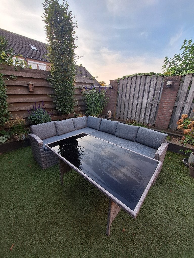 Foto 4 van Loungeset (Bank + Tafel)