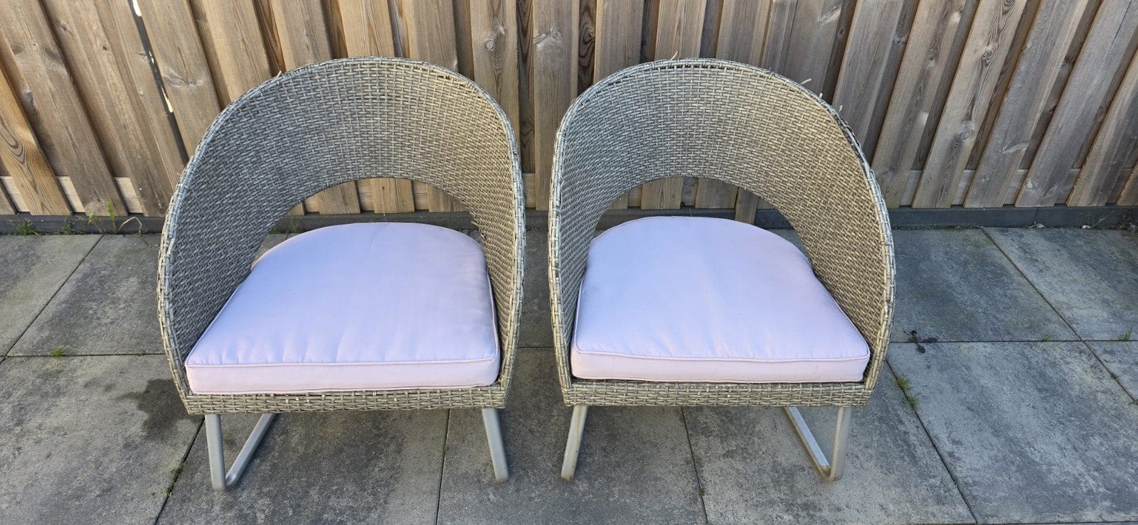 buiten stoelen gratis, Ophalen, Gebruikt, 2 zitplaatsen