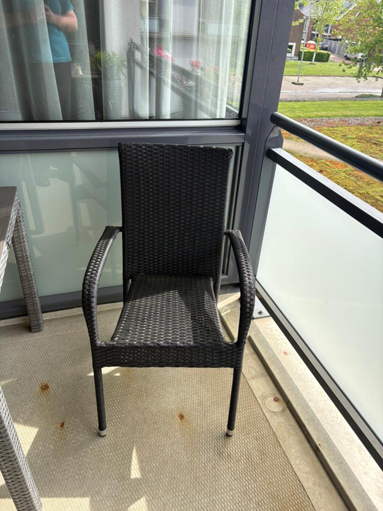 Mooie kunstof stoelen, Ophalen, Zo goed als nieuw, Kunststof