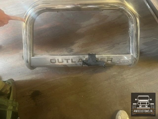 bullbar outlander misutonida 2010 tm 2018 € 120, Ophalen, -, -, -