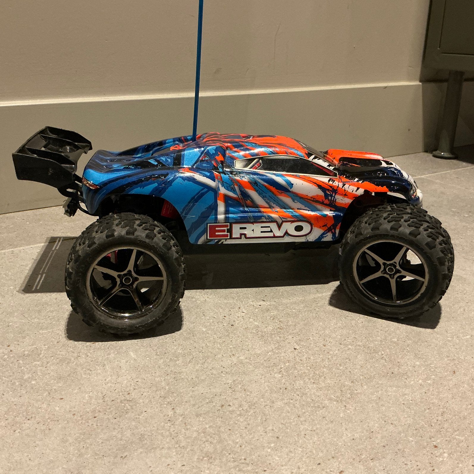 Traxes e revo met accessoires, Elektro, Auto offroad, Ophalen of Verzenden, Zo goed als nieuw