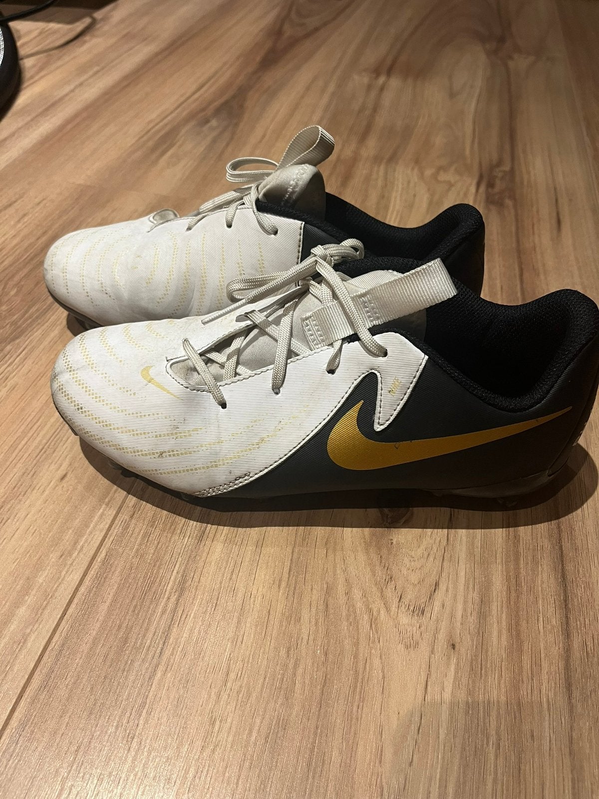 Nike kicksen/ voetbalschoenen maat 37,5, Maat XS of kleiner, Ophalen of Verzenden, Zo goed als nieuw, Schoenen