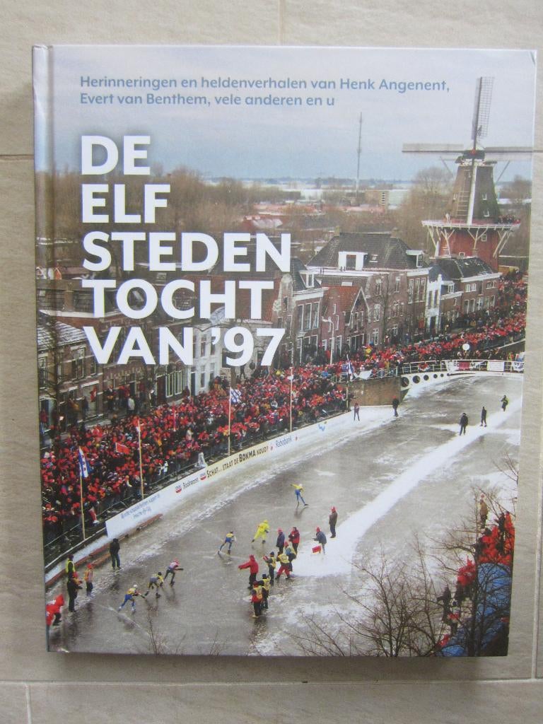 schaatsen DE ELFSTEDEN TOCHT VAN 1997  overzichts boek, Ophalen of Verzenden, Zo goed als nieuw, Noren, Overige merken