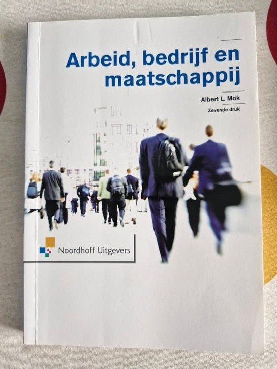 Arbeid, bedrijf en maatschappij - Albert L. Mok, Zo goed als nieuw, HBO, Ophalen of Verzenden, Albert L. Mok