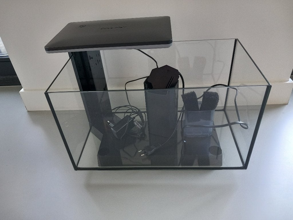 Aquarium Superfish quadro pro, Dieren en Toebehoren, Vissen | Aquaria en Toebehoren, Ophalen, Pomp, Zo goed als nieuw, Leeg aquarium