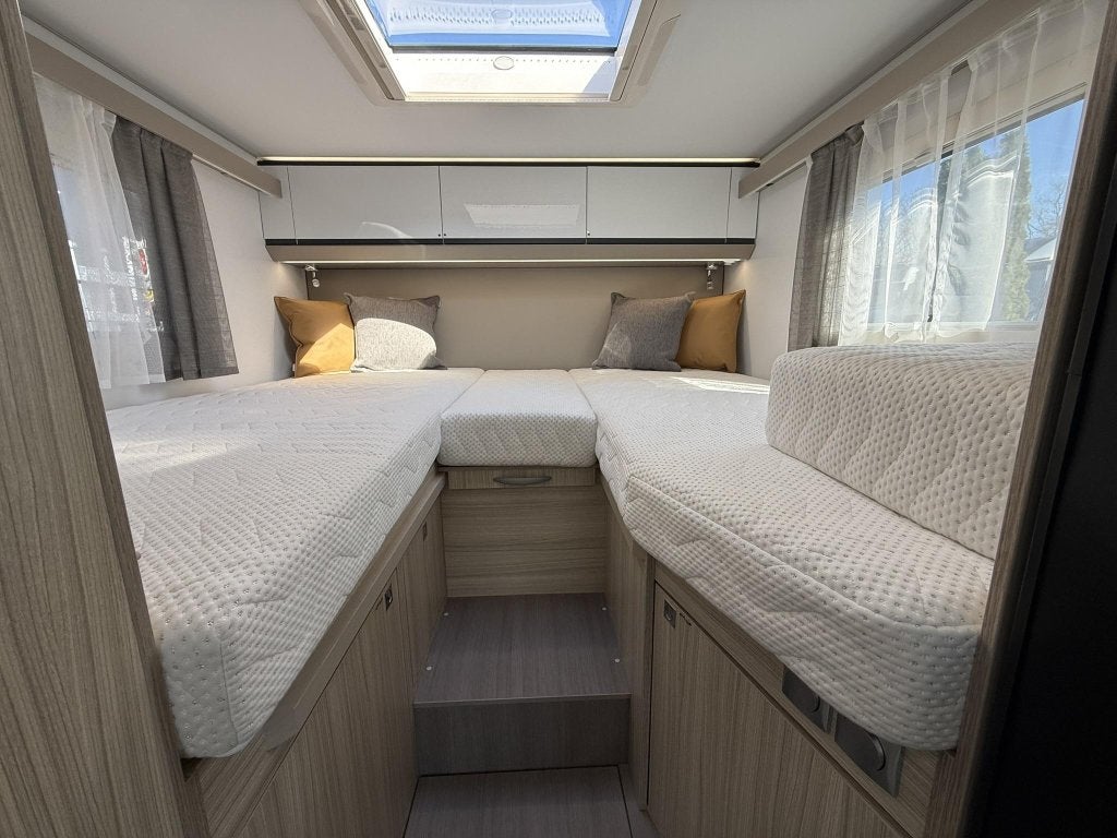 Adria Compact Supreme DL Automaat, Automaat, Fiat, 6 tot 7 meter, Bedrijf