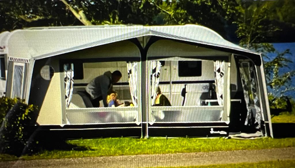 Isabella Commodore Seed voortent, Ophalen, Zo goed als nieuw, Isabella