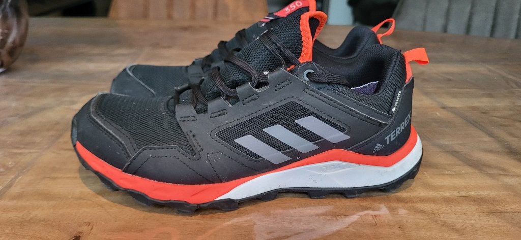 Adidas Terrex Gore-Tex wandelschoenen - Zo goed als nieuw, Zwart, Zo goed als nieuw, Wandelschoenen of Bergschoenen, Adidas Terrex