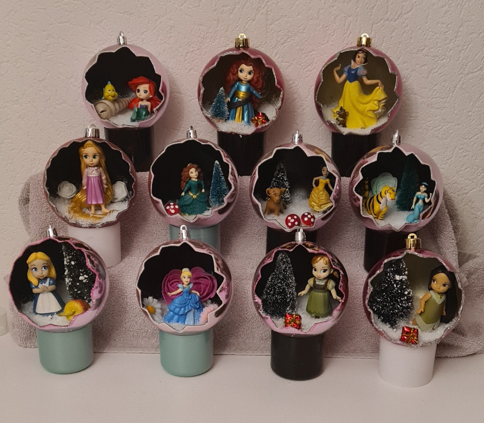 heel veel Verschillende Disney kerstballen, Ophalen of Verzenden, Nieuw