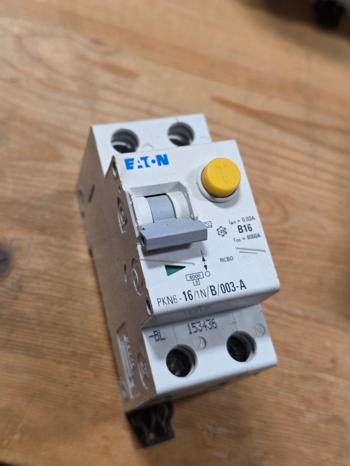 Eaton PKN6-16/1N/B/003-A Aardlekautomaat B16 0.03A, Ophalen of Verzenden, Gebruikt