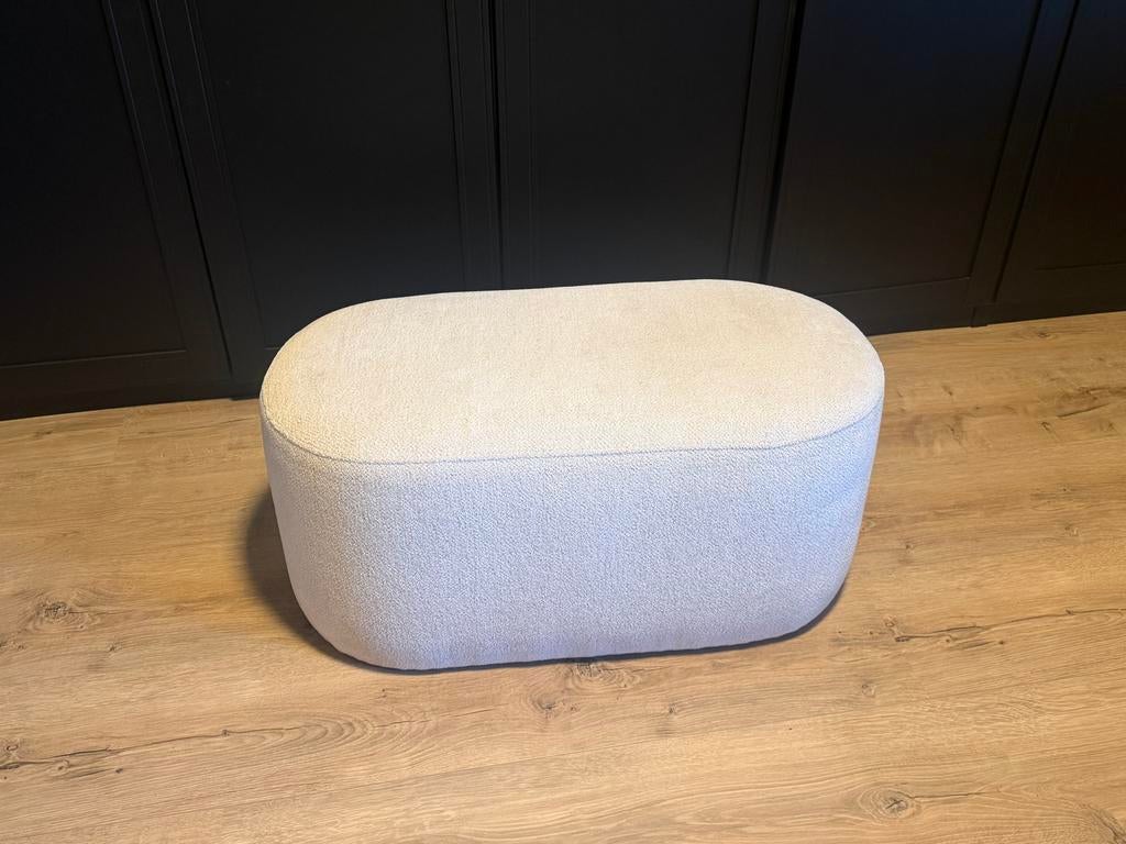 Stijlvolle Boucle Poef / bankje - beige Wit, Zo goed als nieuw, Stof, Ovaal, 50 tot 75 cm