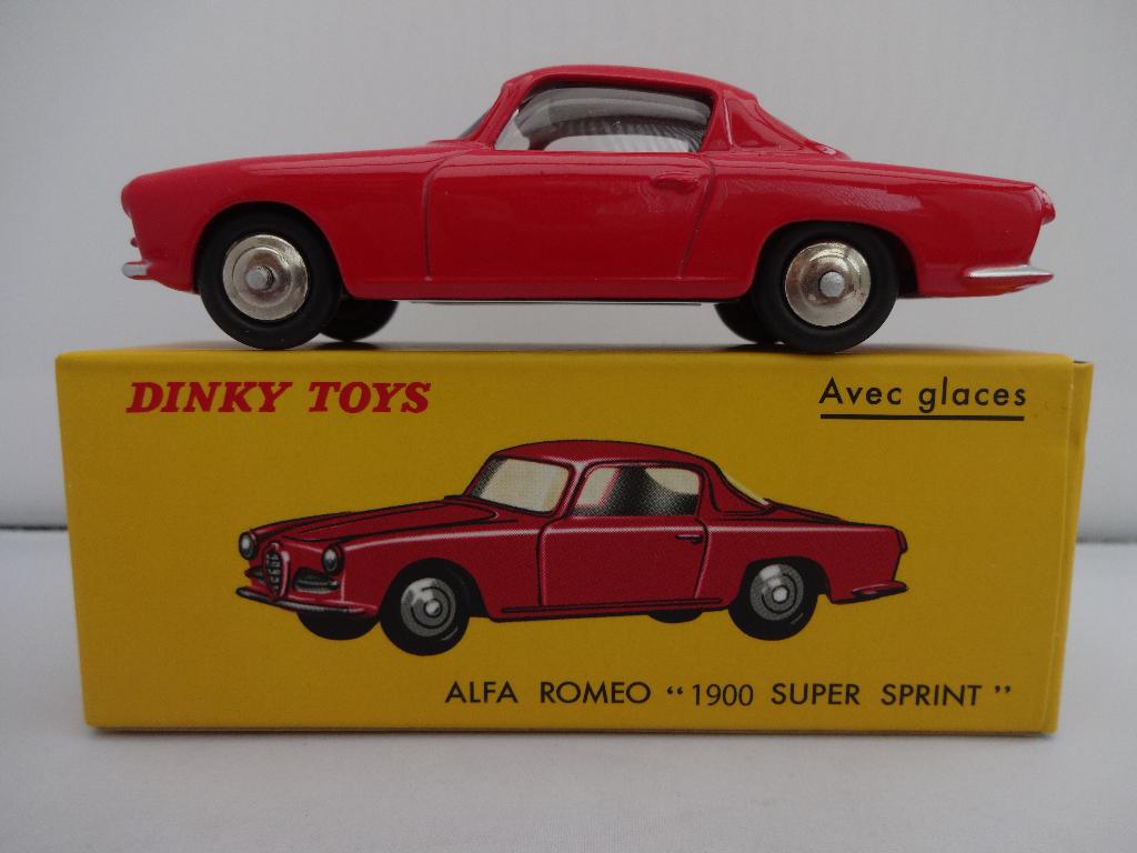 Alfa Romeo 1900 Super Rood nr: 24J van Dinky Toys 1:43, Ophalen of Verzenden, Nieuw, Auto, Dinky Toys