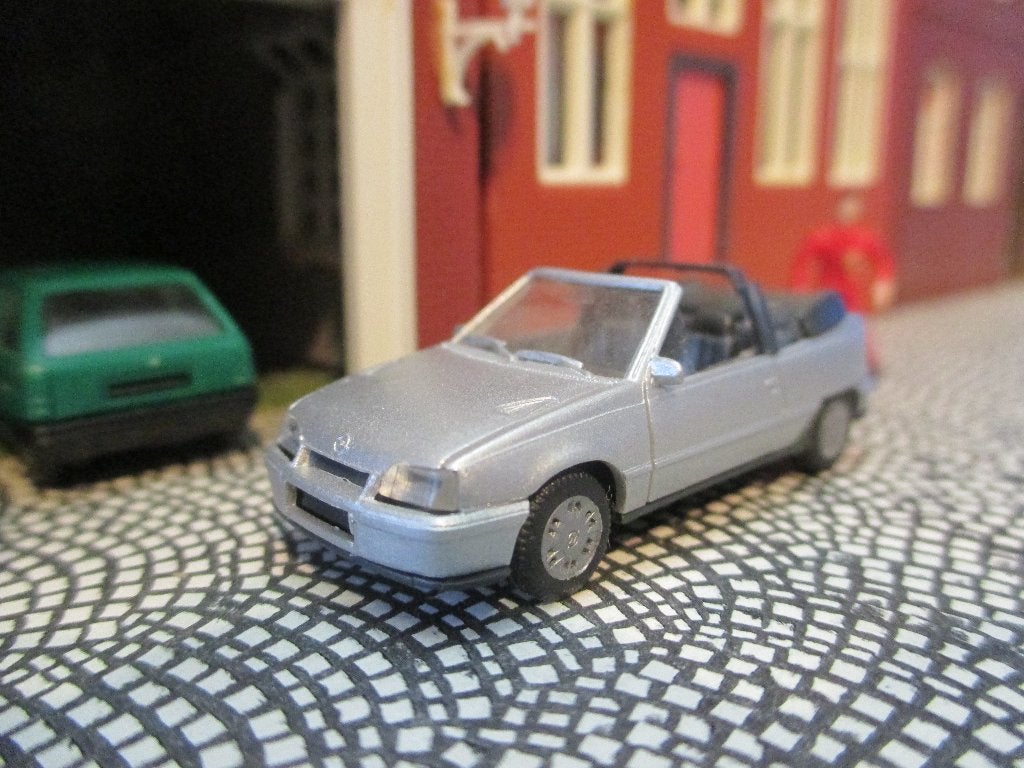 Opel Kadett E Gsi Cabrio - Herpa zilvergrijsmetallic, Ophalen of Verzenden, Zo goed als nieuw, Auto, Herpa