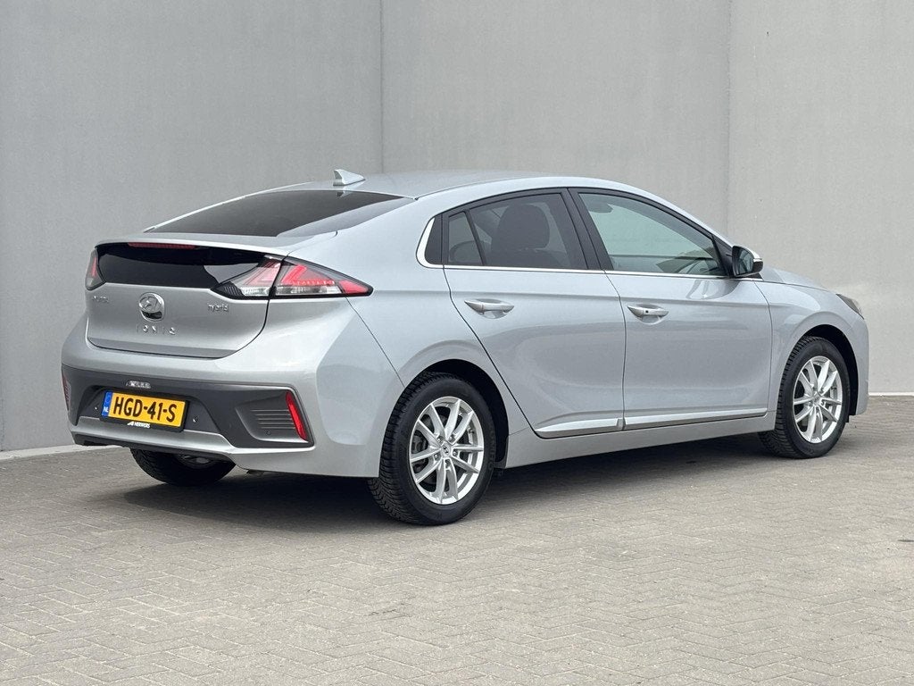Hyundai IONIQ 1.6 GDi Premium / Stoelventilatie / Stuur-, St, Auto's, Hyundai, Gebruikt, 2 kWh, IONIQ, Hybride Elektrisch/Benzine