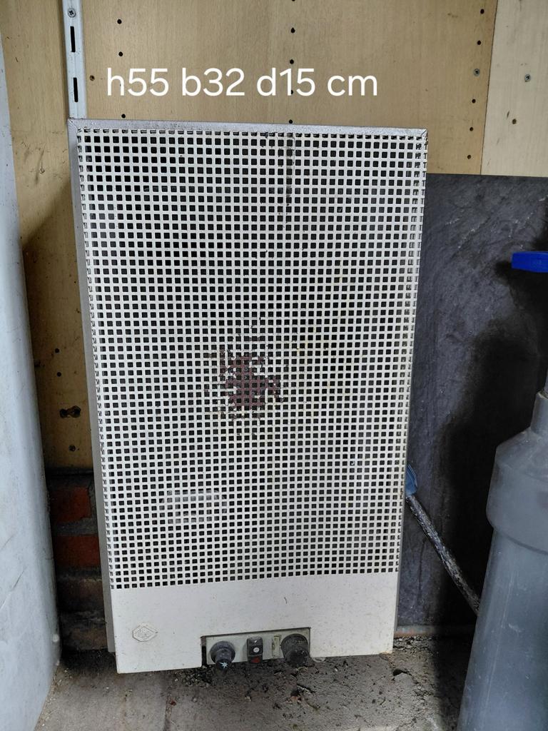 Compacte Gevelkachel op gas - H55xB32xD15 cm, Ophalen, 30 tot 80 cm, Gebruikt, Kachel