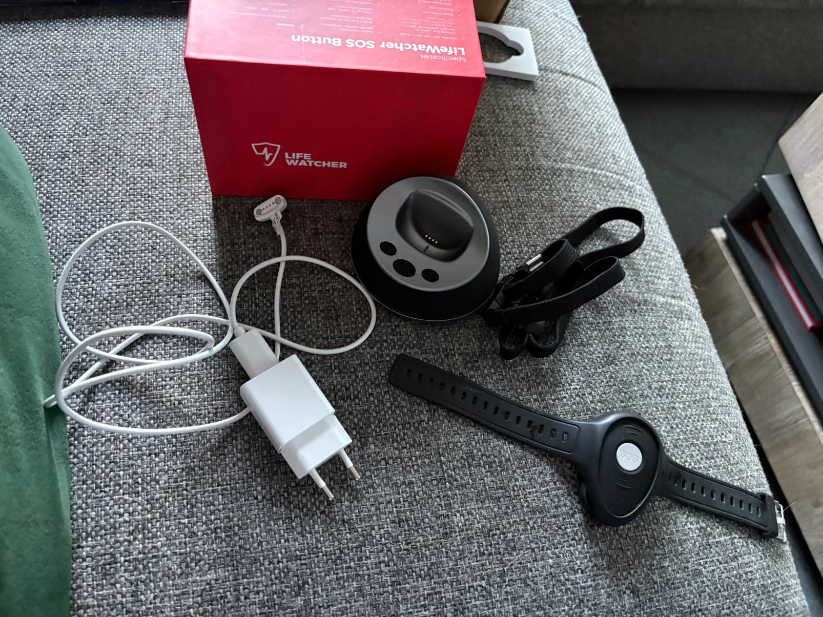 Lifewatcher SOS button + horloge, Ophalen, Gebruikt, Zwart, Waterdicht