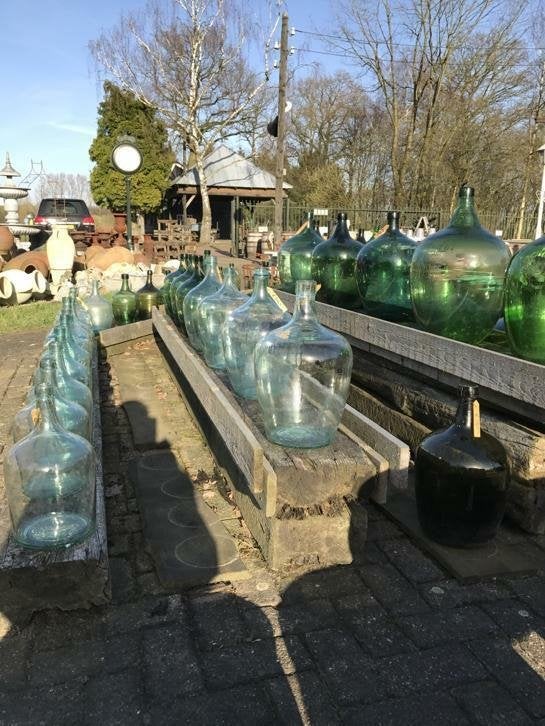 Flessen glazen potten oude wijnflessen, Ophalen, De Eekhoorn, Handelsondernemingdeeekhoorn@hotmail.com, Eekhoorn 9a 5491 XZ Sint-Oedenrode