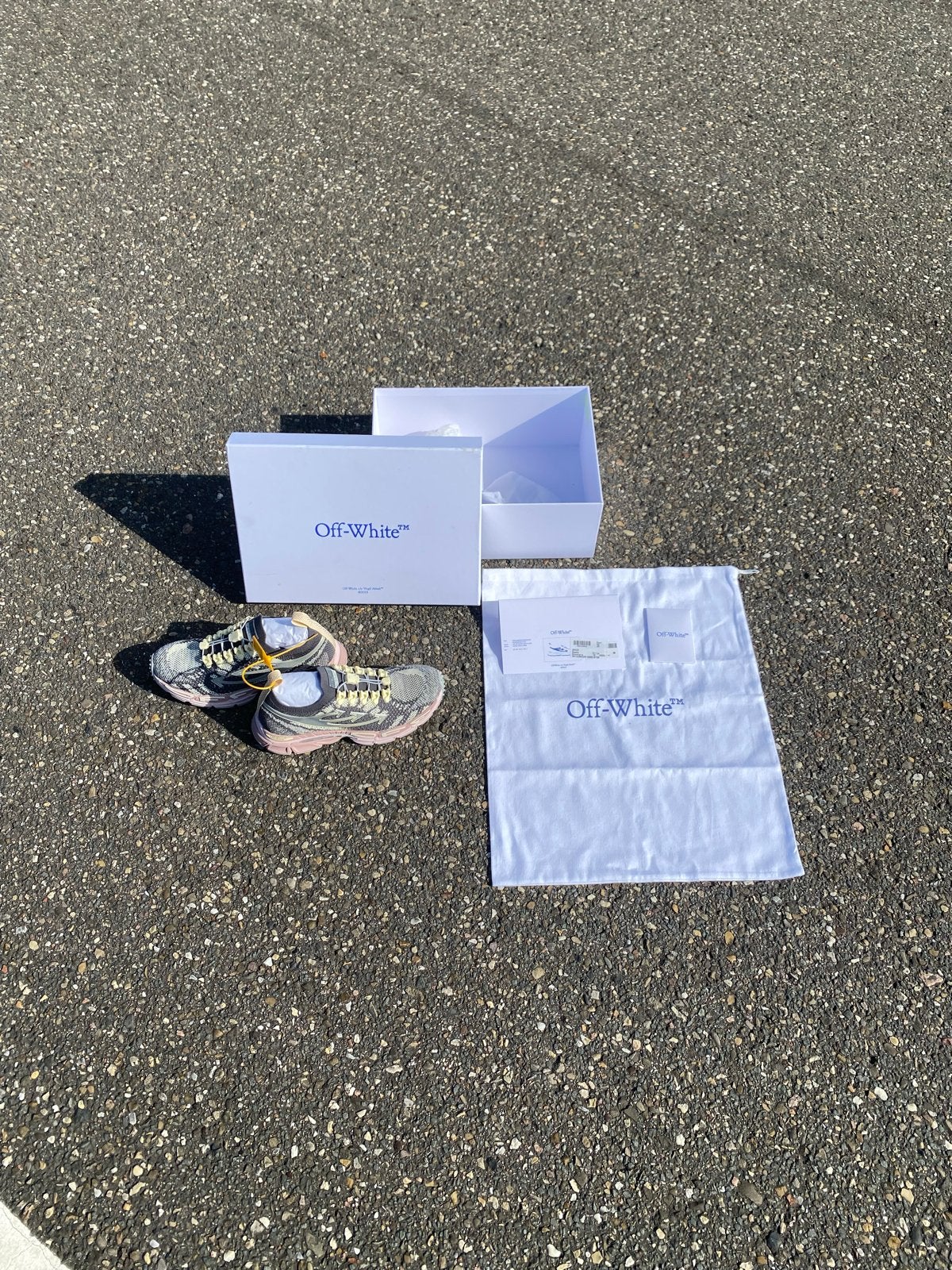 Off-White Sneakers - Nieuw met doos en dustbag, Ophalen of Verzenden, Nieuw, Overige kleuren, Sneakers of Gympen