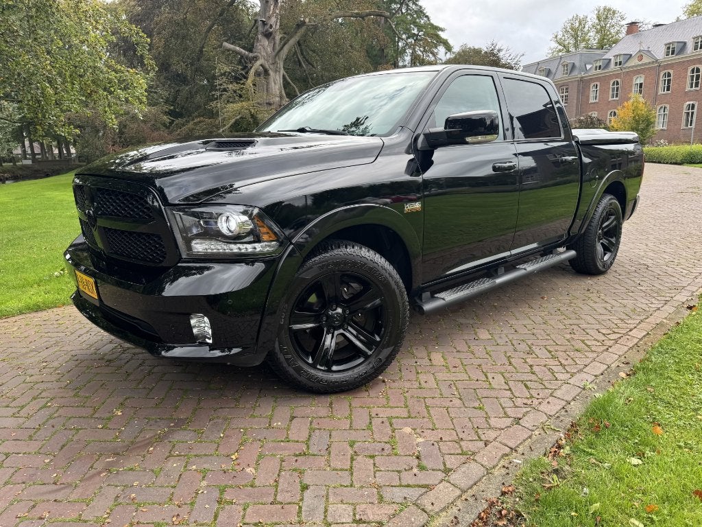 Dodge RAM 1500 Sport 5.7L Crew Cab 5'7 4x4 Marge 2015 Zwart, Auto's, Automaat, Euro 5, Zwart, 5654 cc