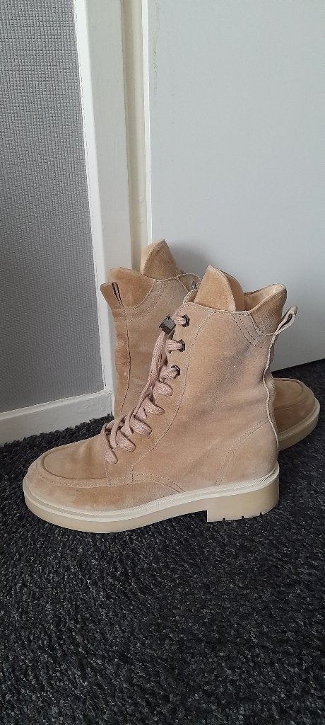 Via vai veterboots zandkleur mt 38 zgan suede, Via Vai, Bruin, Lage of Enkellaarzen, Ophalen of Verzenden
