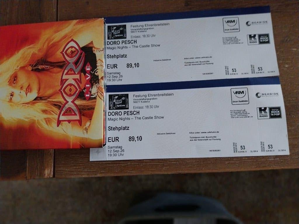 Doro Live, Twee personen