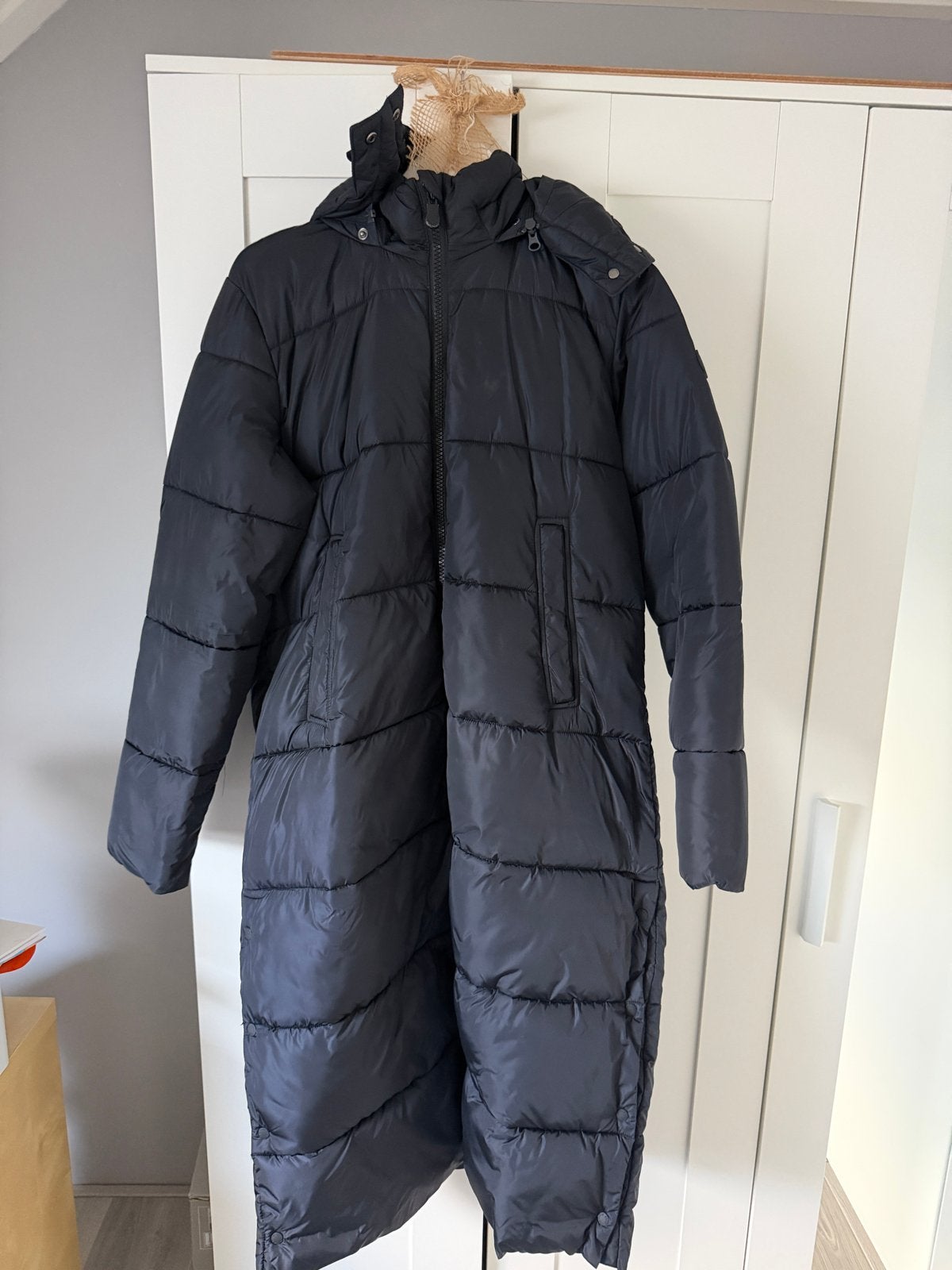 Save The Duck lange winterjas - Maat L, Kleding | Dames, Ophalen of Verzenden, Gedragen, Maat 42/44 (L), Blauw