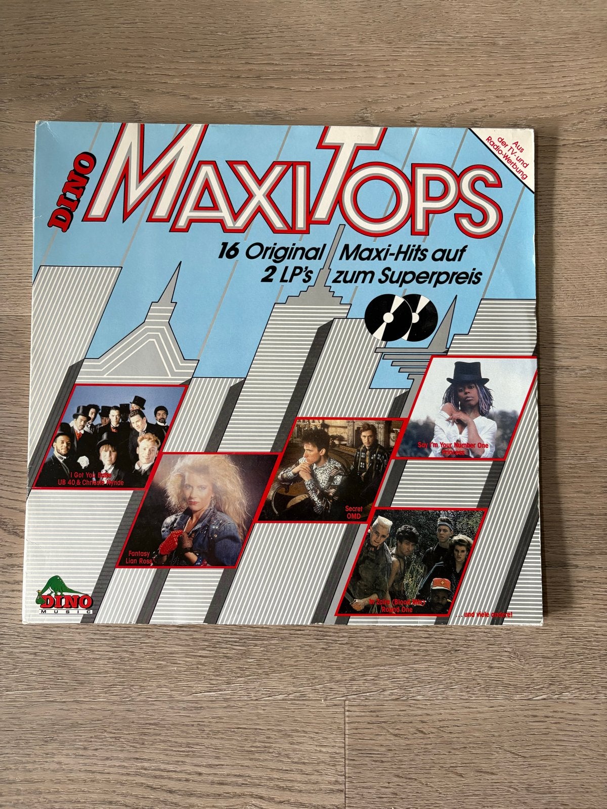 Dino Maxi Tops - 16 Original Maxi-Hits op 2 LP's, Cd's en Dvd's, 1980 - 1989, Ophalen of Verzenden, Zo goed als nieuw, 12 inch
