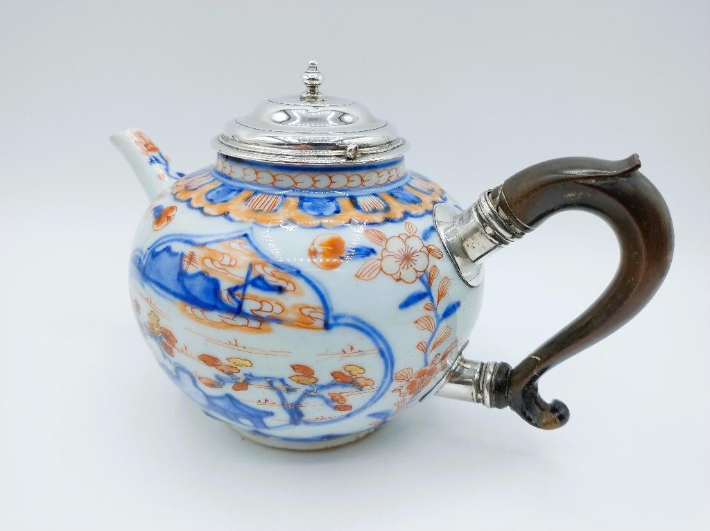 Kangxi imari theepot met zilveren montuur, ca. 1710, Antiek en Kunst, Verzenden