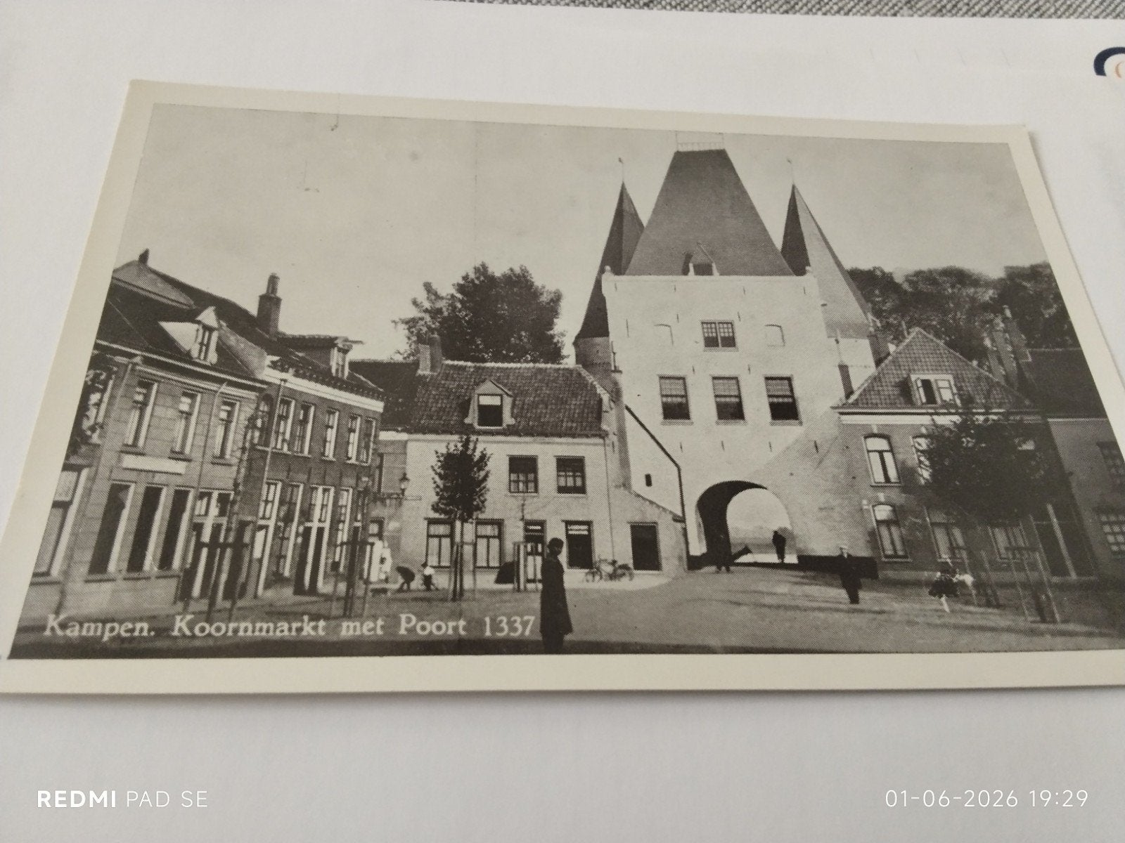 Oude Ansichtkaart Kampen, Koornmarkt met Poort 1337, Ophalen of Verzenden, Voor 1920, Overijssel