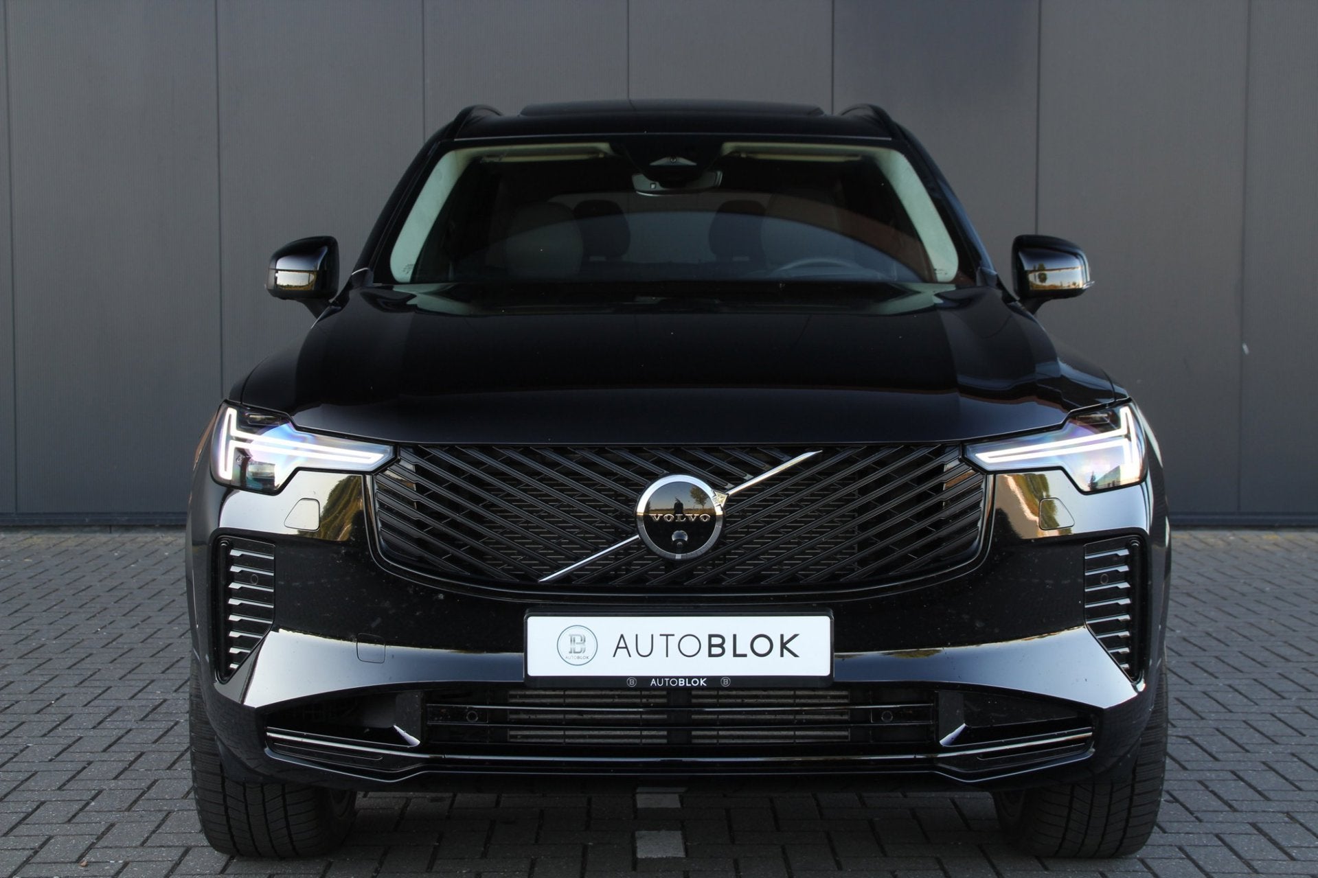 Volvo XC90 2.0 T8 Plug-in hybrid AWD Ultra Dark | Panoramada, Auto's, Dealer onderhouden, Gebruikt, 1969 cc, 7 stoelen