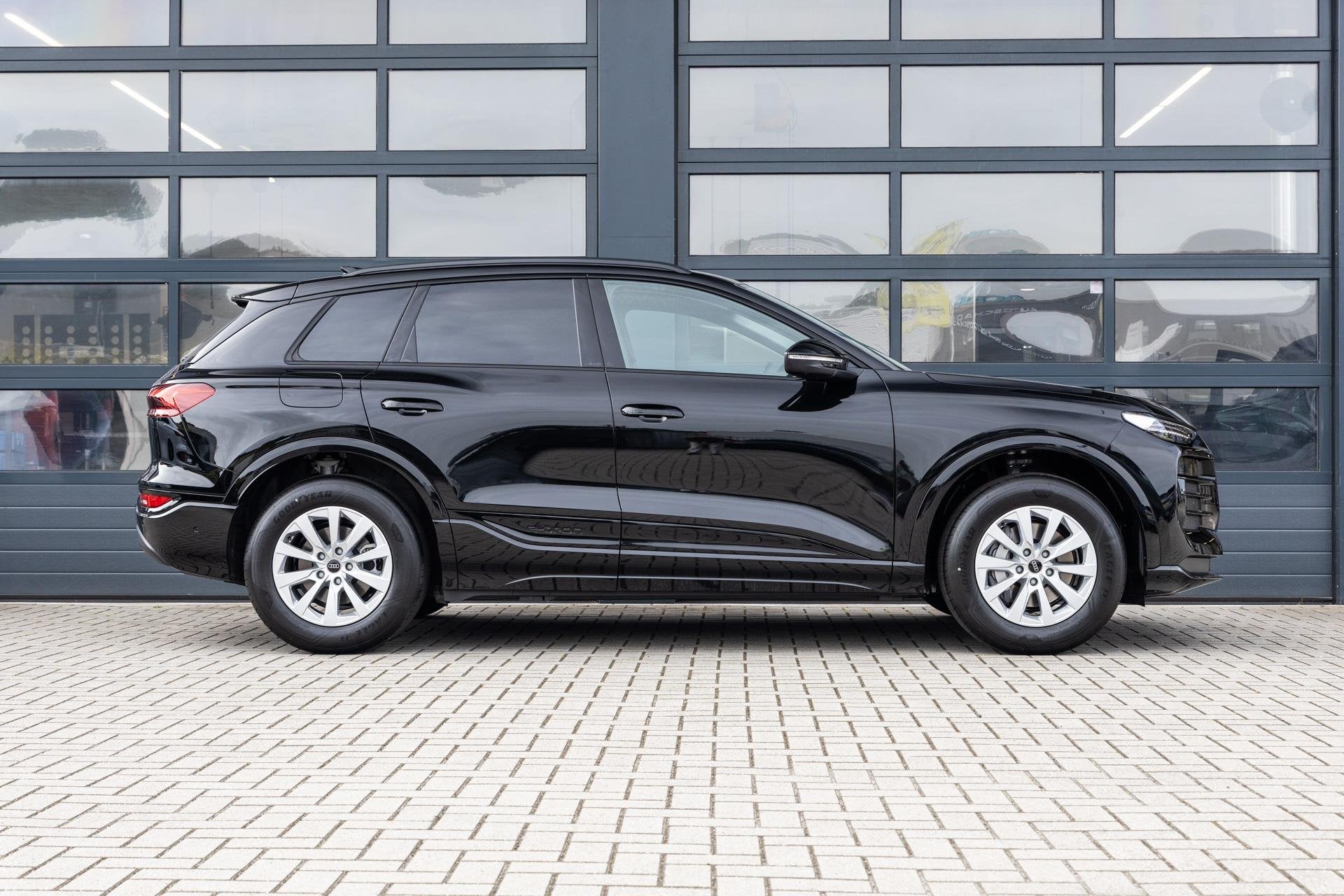 Audi Q6 e-tron edition 252pk 83 kWh | Matrix LED Koplampen |, Automaat, 12 maanden, SUV of Terreinwagen, Automatische klimaatregeling