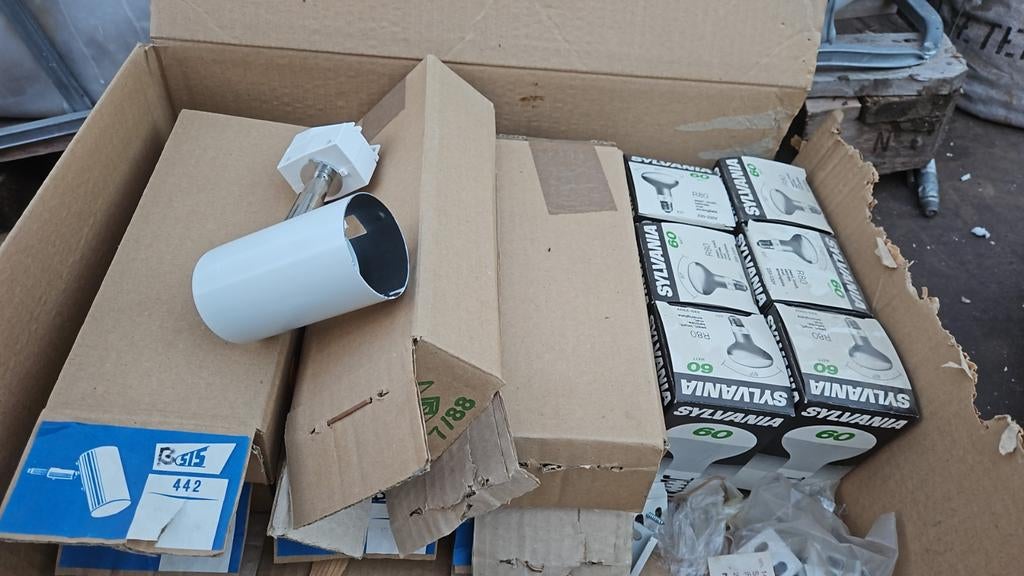 Doos vol lampen, Ophalen of Verzenden
