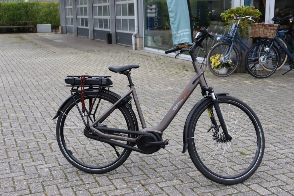 Foto 2 van Sparta A-Lane Fit l Bosch smart l 400 wh l 51 cm l 2700 km!