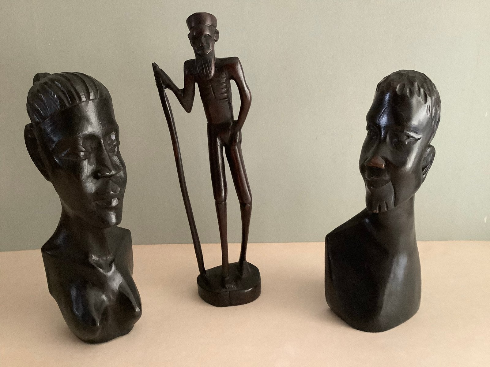 Set van 3 handgesneden Afrikaanse houten beelden, Ophalen, Groep mensen, Handgemaakt, 20 - 50 cm