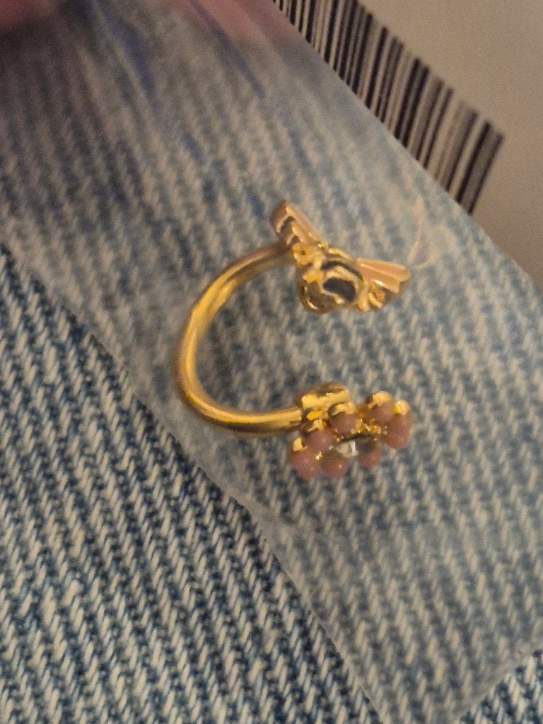 Oor piercing spiraal met Bijdesign en kristalsteentjes, Ophalen of Verzenden, Nieuw, Staal, Oor- of Traguspiercing