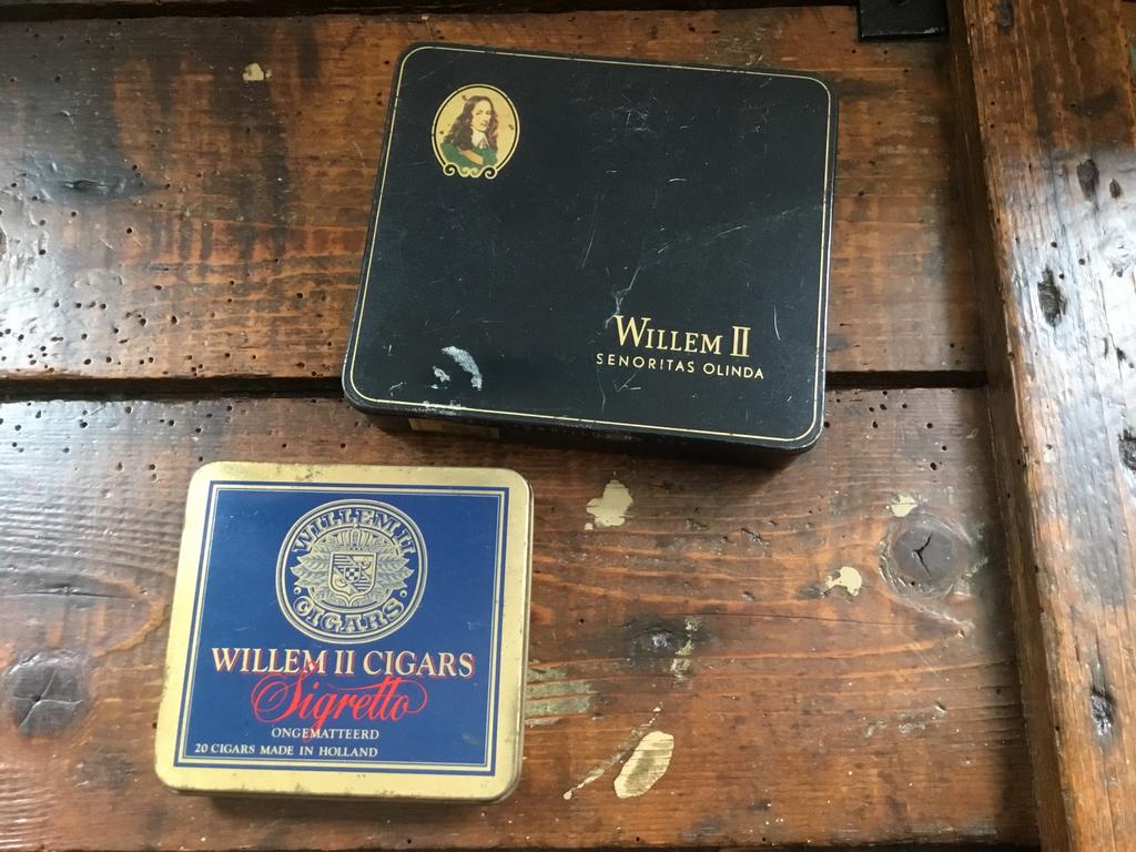 Willem II sigarenblikken., Verzamelen, Blikken, Ophalen of Verzenden, Gebruikt, Overige, Overige merken