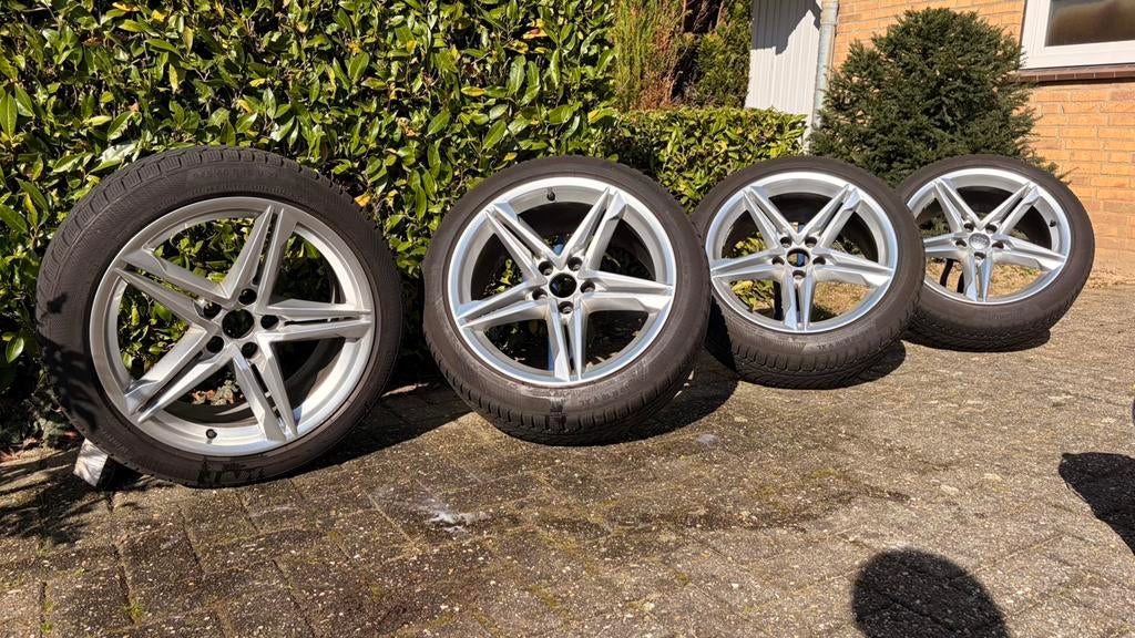 Originele Audi A5 sline Velgen met band - 8W0601025EC, Auto diversen, Ophalen, Gebruikt