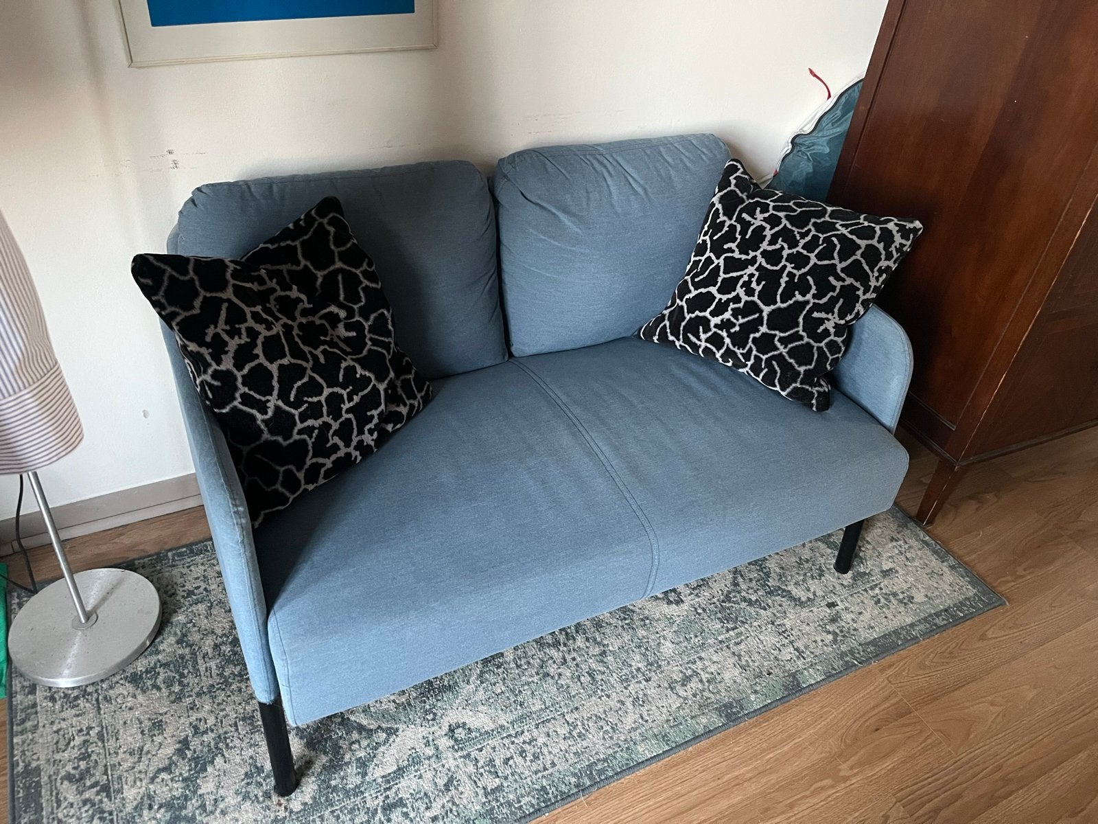 Ikea GLOSTAD bankje in blauw - Zo goed als nieuw, Huis en Inrichting, Ophalen, Tweepersoons, 75 tot 100 cm, Zo goed als nieuw