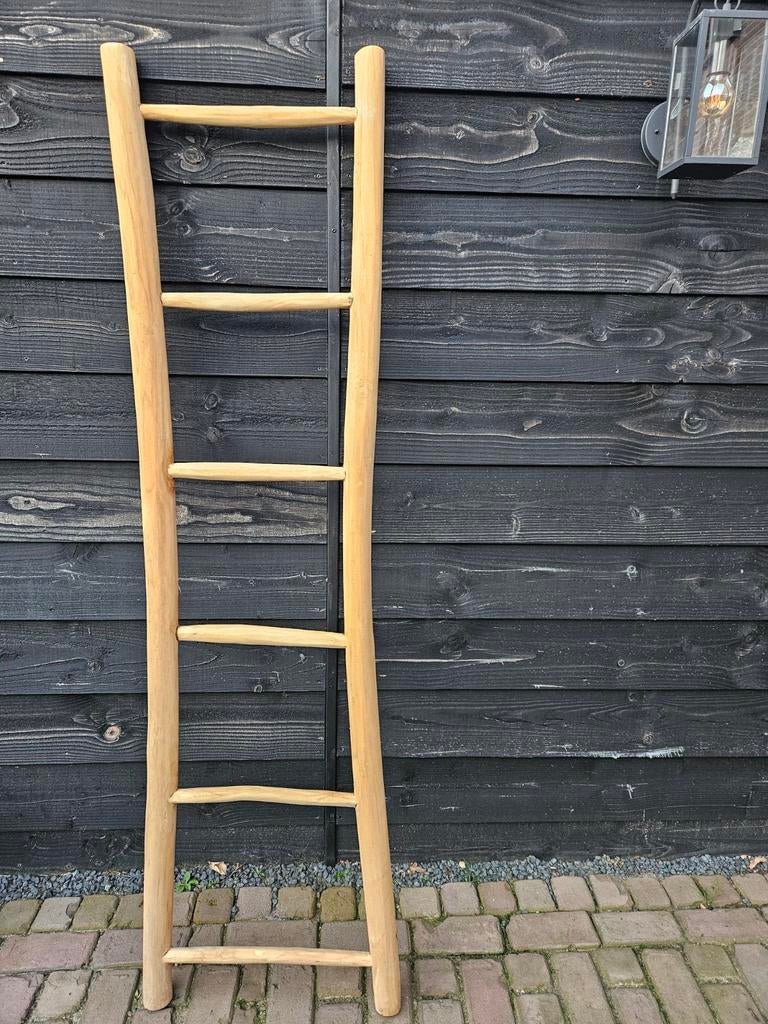 Mooie houten trap voor kleding / planten / badkamer 50 x 180, Ophalen, Hout, Boho, Zo goed als nieuw